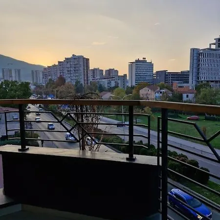 Sunflower Center With Free Garage Apartment Skopje